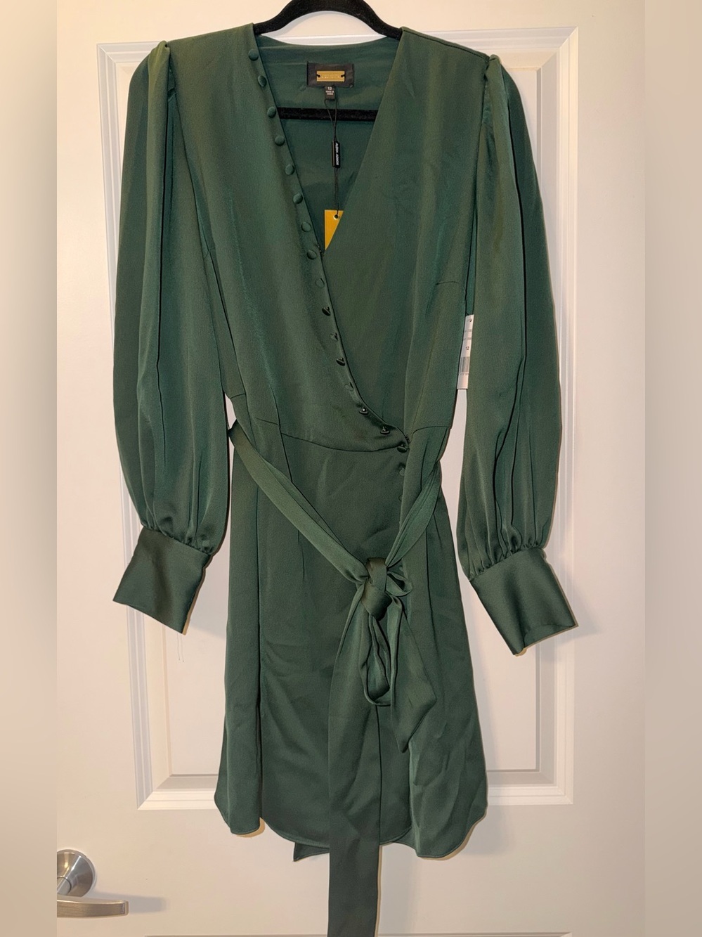 ALEXIA ADMOR Women’s Emerald Satin Wrap Dress w/ Tie Waist and Button Up Detail - Picture 2 of 8